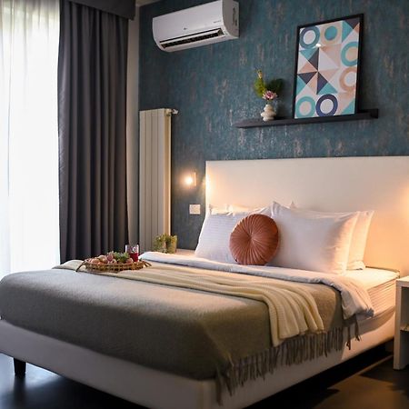 Urban Elegance - Stylish Central Accommodation Boekarest Buitenkant foto
