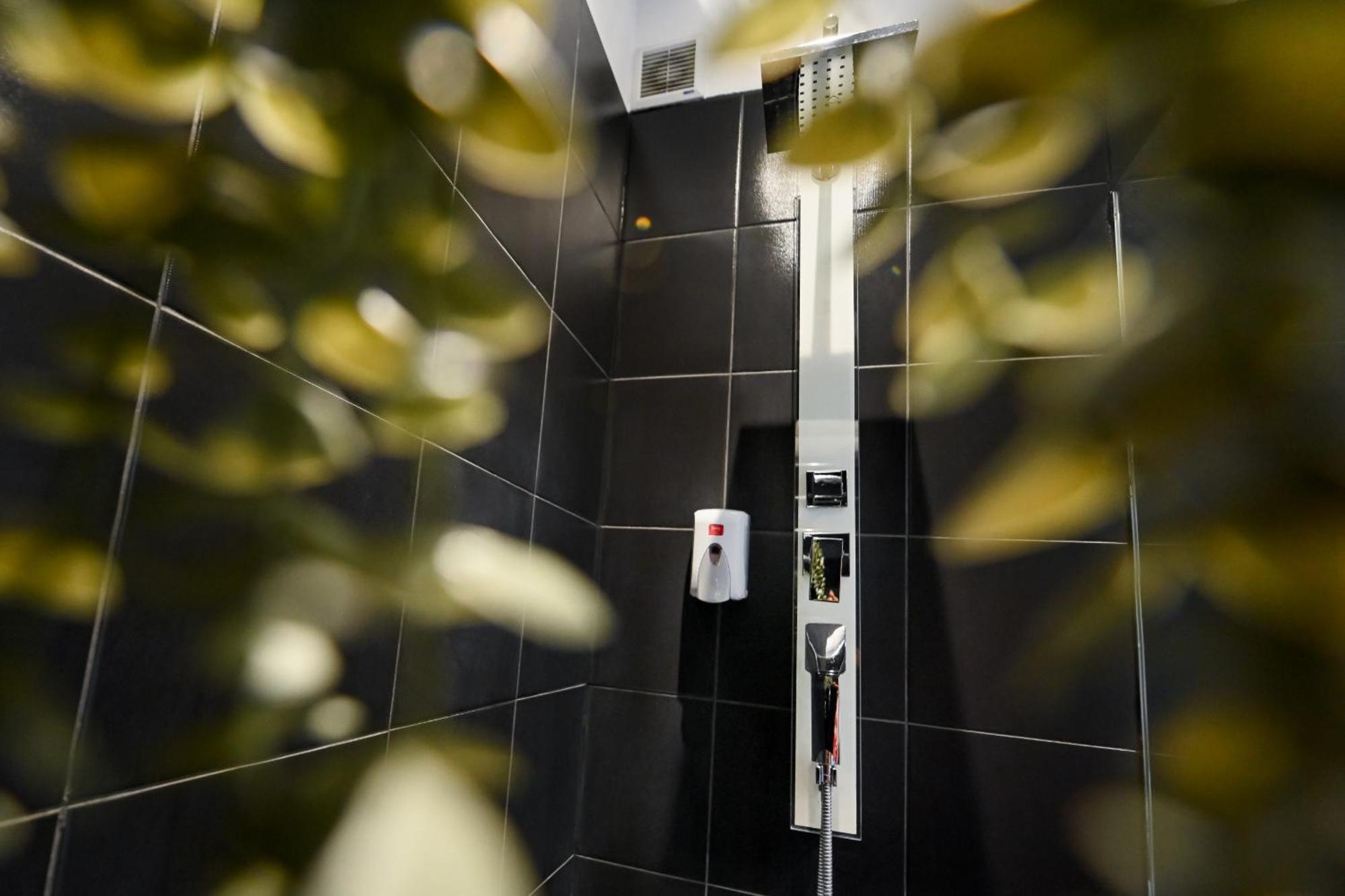Urban Elegance - Stylish Central Accommodation Boekarest Kamer foto