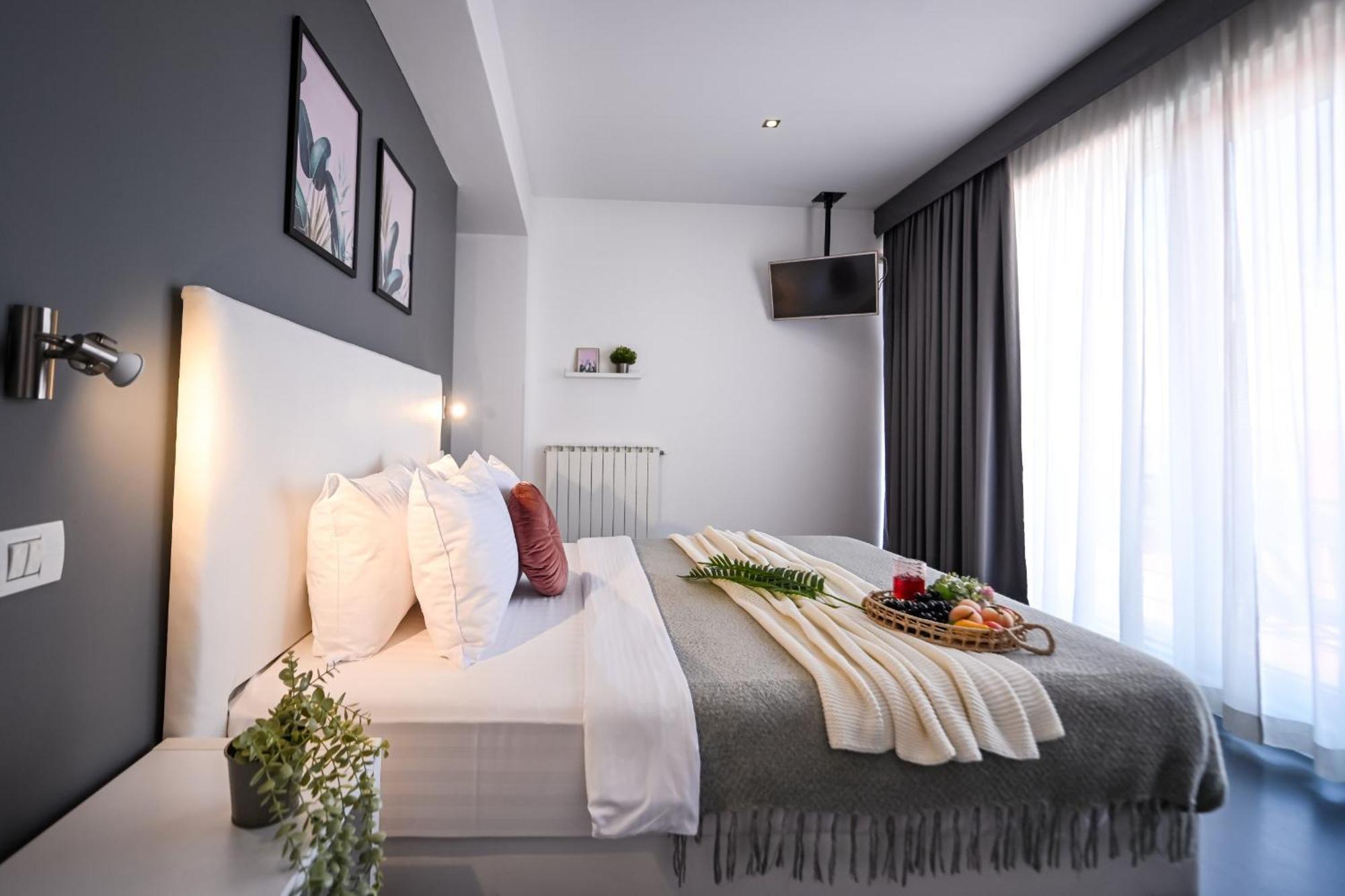 Urban Elegance - Stylish Central Accommodation Boekarest Kamer foto