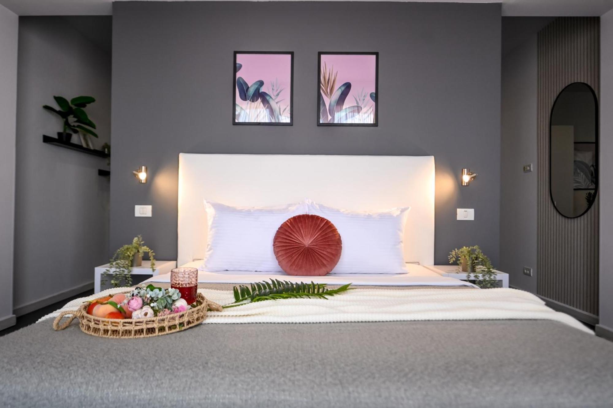 Urban Elegance - Stylish Central Accommodation Boekarest Kamer foto