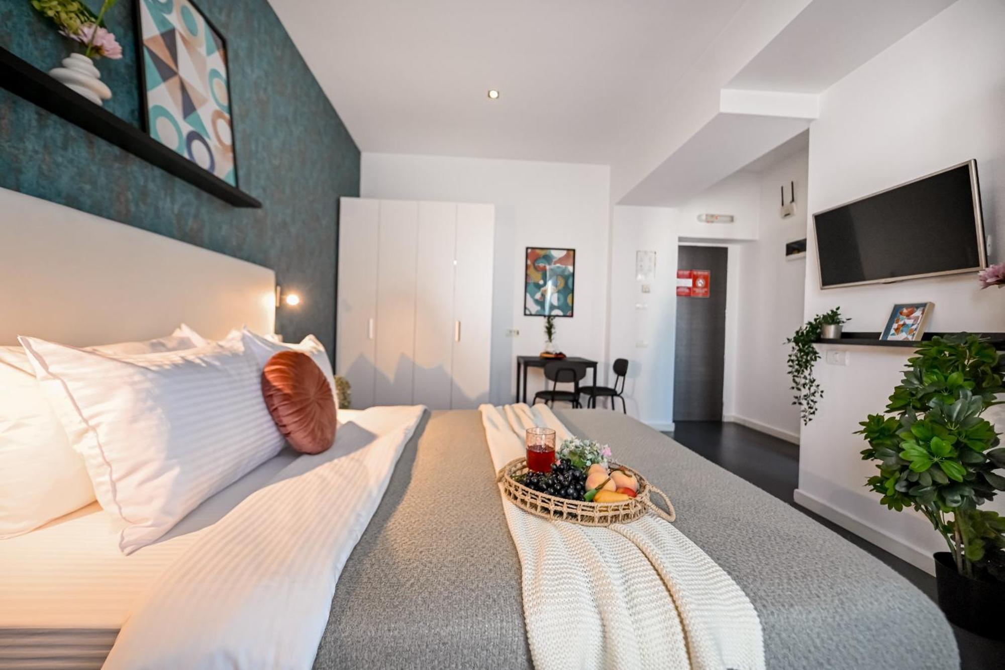 Urban Elegance - Stylish Central Accommodation Boekarest Kamer foto