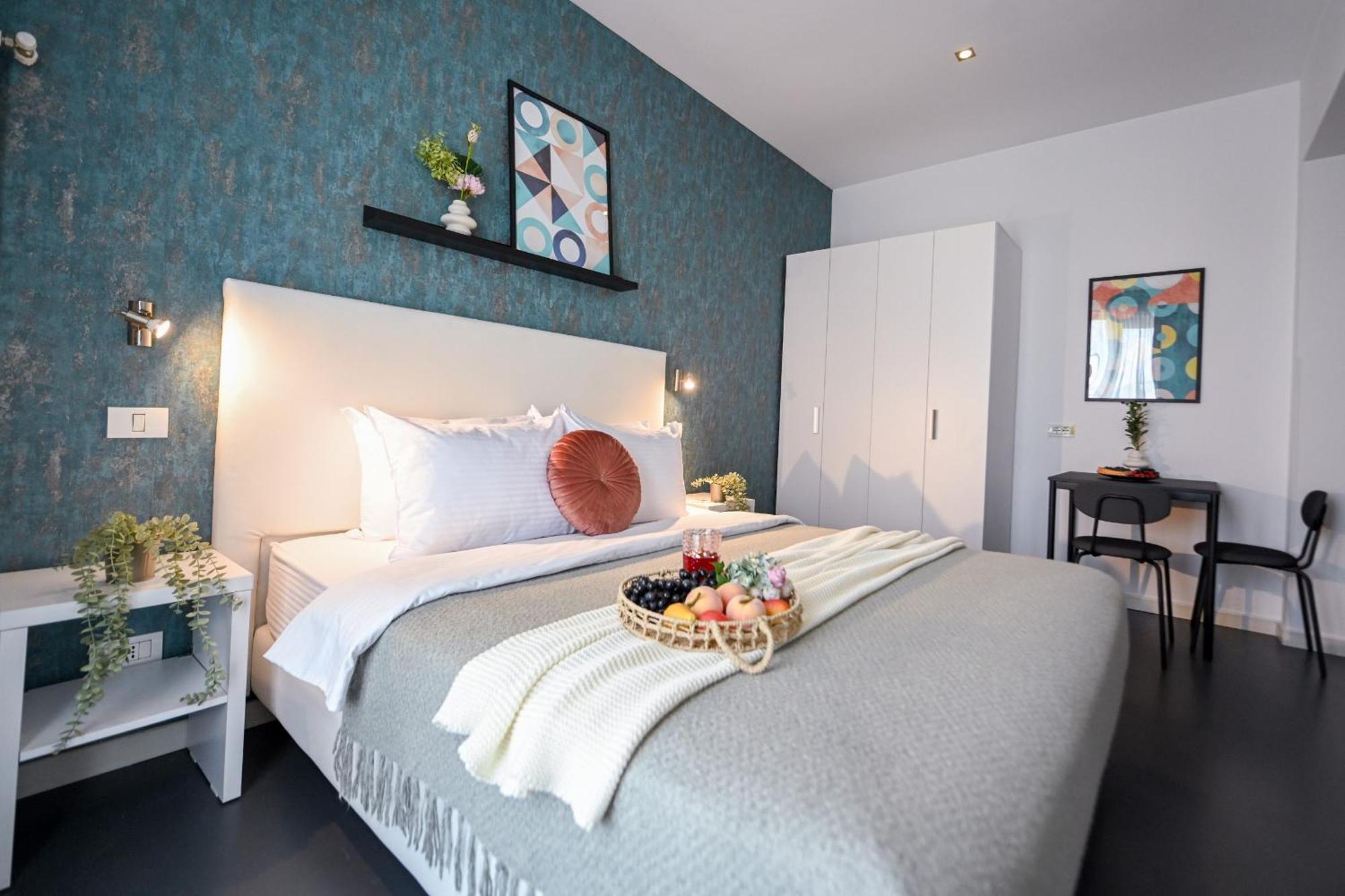 Urban Elegance - Stylish Central Accommodation Boekarest Kamer foto